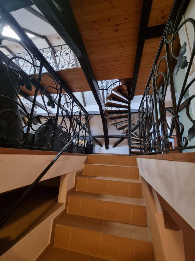 Galerie Vila Lucia 5 -Loft Apartman Plzen Ngoại thất bức ảnh